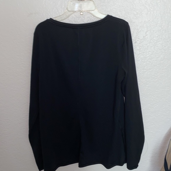 UA WOMEN LONG SLEEVE SHIRT - Picture 3 of 3